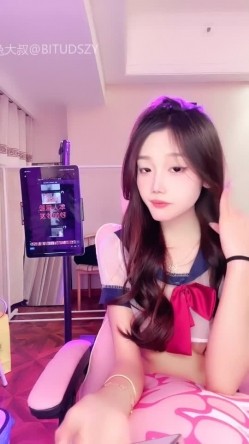 ️神级女神【董小姐】高端女神！模特身材~裸舞~道具自慰~白浆直流！ 截图1