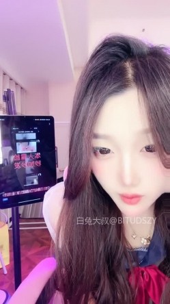 ️神级女神【董小姐】高端女神！模特身材~裸舞~道具自慰~白浆直流！ 截图6