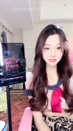️神级女神【董小姐】高端女神！模特身材~裸舞~道具自慰~白浆直流！ 截图9
