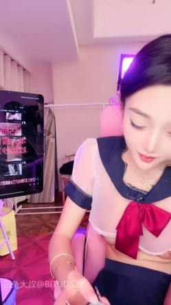 ️神级女神【董小姐】高端女神！模特身材~裸舞~道具自慰~白浆直流！ 截图16