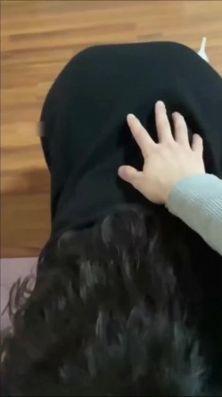 超顶反差婊少妇公务员美熟女【蓝阿姨】厚厚的红唇显得无比性感，口交舌功了得 截图9