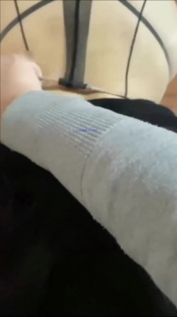超顶反差婊少妇公务员美熟女【蓝阿姨】厚厚的红唇显得无比性感，口交舌功了得 截图10