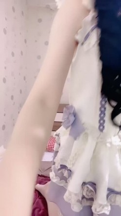 极品校花 全网最亮【05洛丽塔】粉丝互动 可爱娃娃脸 妙曼身材白虎小奶 制服裸秀 扒穴抠逼超级爽 截图10