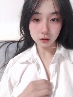 【极品泄密】武大极品校花董逸琪男友泄密流出 截图10