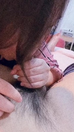 《台湾情侣泄密》 ️校花级大美女玩调教游戏 截图5