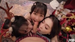 JVID-雅捷+Tiny+乔安-圣诞企划尺度无上限の淫梦4P企划 最强痴女华丽共演 截图9