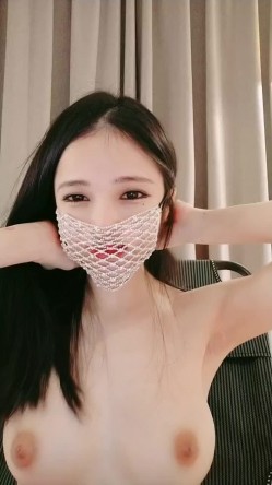 一代女神出道三年基本上什么都玩了，道具都可以全部插入，女上位骑插 截图16