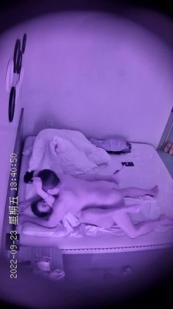 【最新酒店偷拍 ️极速首发】熟女反差 少妇偷情 各类情趣偷情啪啪甄选 偷情爆乳嫂子 玩起兴了主动骑上J8猛摇 截图12