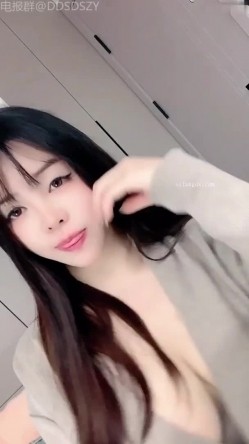 ️天然核弹爆乳女神！揉奶诱惑【炸土豆】完美颜值~淫液拉丝跳蛋自慰 截图1
