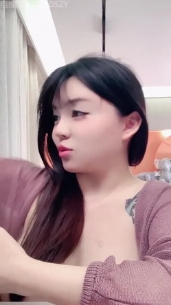 ️天然核弹爆乳女神！揉奶诱惑【炸土豆】完美颜值~淫液拉丝跳蛋自慰 截图14