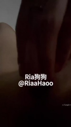 推特顶级奴性贱母狗【Ria狗狗】露脸重金定制，无底线自辱扇嘴巴子健身房舔马桶停车场裸体跳绳高跟鞋黄瓜紫薇 截图15