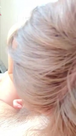 【极品反差婊】老实人得不到渣男随便操的婊子看着妹子销魂的表情这不正是男人想要的感觉吗？ 截图1