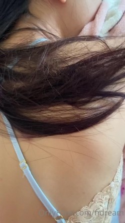 泰国纯天然反差少妇「dream」OF日常露脸性爱私拍 野外、阳台、车震、门口啪啪 现实OL网上母狗 截图14