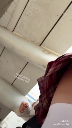 大神一路走一路抄底多位黑丝美女全是漂亮的小姐姐 截图9