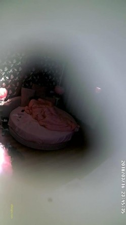 酒店偷拍学生情侣开房 一周才能见一次 这两天都腻在一起做爱了 男的不行啊 总是让女生主动骑在上面 使劲的摇呀摇 截图4