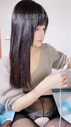️黑长直清秀学姐【少女学潮喷】跳蛋狂震 道具抽插潮喷 截图11