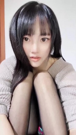 ️黑长直清秀学姐【少女学潮喷】跳蛋狂震 道具抽插潮喷 截图12
