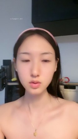 大学生下海！音乐系顶尖素颜女神~【学生妹妹】道具自慰~爽，极品极品，清纯指数爆表，喷血推荐 截图14