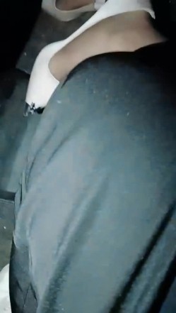 剧情《偷拍射老湿》 ️晚上网约性感豹纹内衣外围女野外车震各种姿势操 截图10