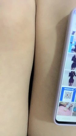 猎奇圈内部分享热门视频极品大奶子哺乳期的奶妈疯狂露出自摸挑逗赚奶粉钱 截图8