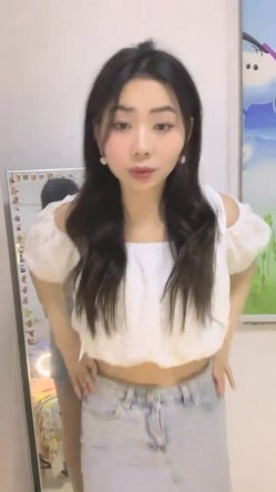 最喜欢的一个美少女，【兰哥】校花女神~!大长美腿~特写骚穴~柔逼自慰~爽到不行~强烈推荐 截图5