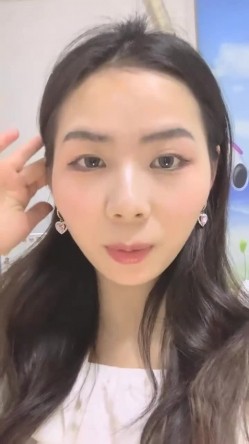 最喜欢的一个美少女，【兰哥】校花女神~!大长美腿~特写骚穴~柔逼自慰~爽到不行~强烈推荐 截图13