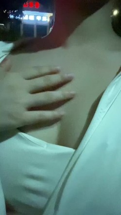 【母狗欢欢（mugohuanhuan）】合集，户外露出，群P，母狗调教 截图9
