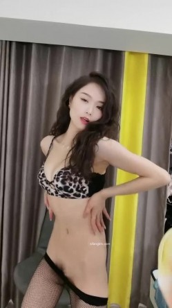 致命的吸引力【舞蹈老师糖糖】双女互舔一字马掰穴 截图8
