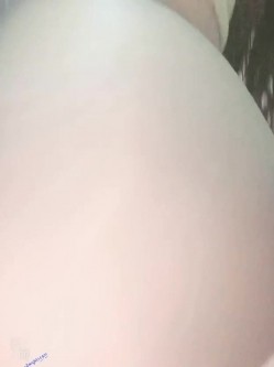 露脸才是王道！高颜长腿极品身材外围绿茶婊【琳琳子】福利~洗澡紫薇足交啪啪你的女神有钱人的母狗 截图14