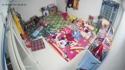 10月最新流出【破解摄像头】 ️监控下的女生宿舍日常洗澡换衣服 截图2