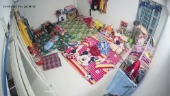 10月最新流出【破解摄像头】 ️监控下的女生宿舍日常洗澡换衣服 截图3