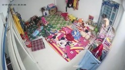 10月最新流出【破解摄像头】 ️监控下的女生宿舍日常洗澡换衣服 截图11