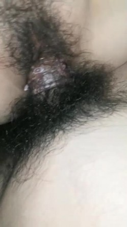 和巨乳老舅妈的性爱体验，刺激、滑熘的身体 ️没想到舅妈的小穴如此紧，让舅妈撒下娇 还害羞，18V合集流出！ 截图6