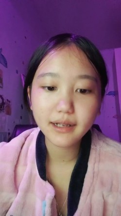 重磅！女神连素颜都美到炸~【鱼妈】自慰狂喷水！无限狂喷~ 这逼又肥又粉，水龙头！ 截图13