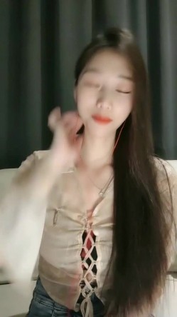 九头身极品御姐【酥软软】下海双人啪啪插B喷水后入插进去浪叫震天 截图4