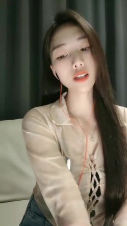 九头身极品御姐【酥软软】下海双人啪啪插B喷水后入插进去浪叫震天 截图6