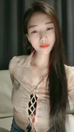 九头身极品御姐【酥软软】下海双人啪啪插B喷水后入插进去浪叫震天 截图7