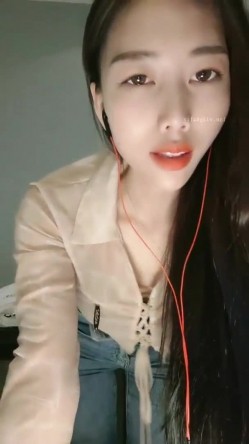 九头身极品御姐【酥软软】下海双人啪啪插B喷水后入插进去浪叫震天 截图13