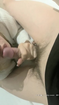 【专门操妹妹】边无套后入抽插漂亮身材妹妹 边和女网友视频聊天 看的女网友都摸乳自慰起来 太会玩了 高清源码录制 截图13