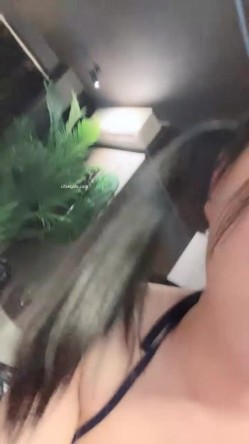 【京鱼儿】19岁童颜巨乳 女仆学生制服 道具自慰 流白浆 ！高人气19岁学生妹 白皙大奶！！ 截图16