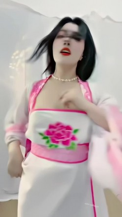 青春无敌，抖音风艺校美少女【杨晓花】定制福利，露脸露点，各种热门BGM裸舞 截图7
