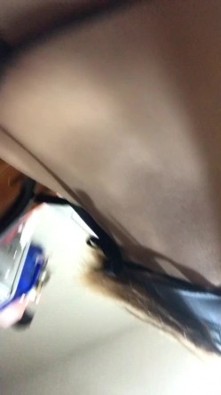 《台湾情侣泄密》红色学生制服美女用按摩棒自慰和男友啪啪遭曝光 截图14