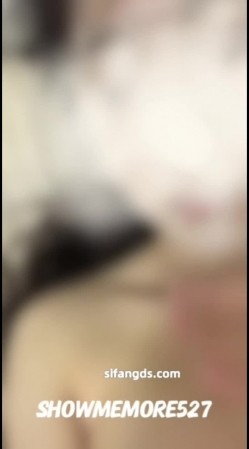 【绿帽淫妻】反差眼镜少妇，极品高颜值露脸人妻「SMMSMM」，约炮入珠单男，和上门推油男技师调情，被当作母狗多人淫趴调教 截图10