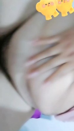 抖音 川云混血女(乡村胖表妹)】超级巨乳，胖妹妹道具自慰，裸舞，观音坐莲蹂躏大哥的小牙签 截图1