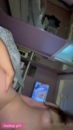绿帽淫妻大神【hookup】 换妻啪啪 和单男组成夹心饼干前后夹击小娇妻，表面一脸淑女样床上一股骚气样 截图16