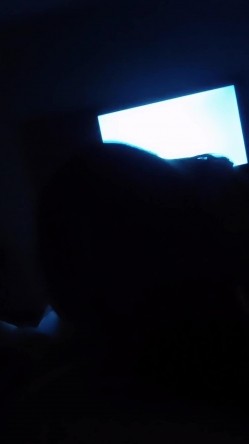 高颜值少数民族东莞女神【雪糕】露脸私拍，吹拉弹唱还玩女王调教啪啪足交相当炸裂 截图4
