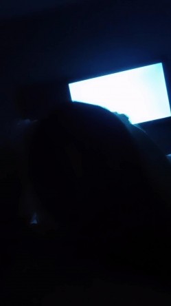 高颜值少数民族东莞女神【雪糕】露脸私拍，吹拉弹唱还玩女王调教啪啪足交相当炸裂 截图5