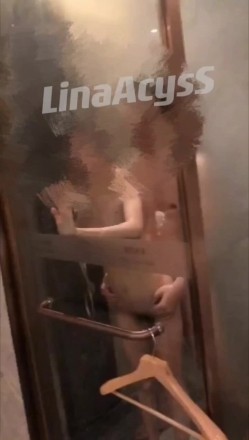 上海高端绿帽癖夫妇「Oliva_couple」极品淫妻皮肤紧致网约单男献妻、夫妻交换多人淫乱 截图15
