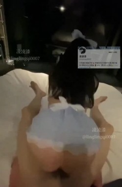 人生赢家约炮大神【凌凌漆】白富美留学生 实习空姐 瑜伽老师 主播，别人的心上女神在我这里只是被打屁股的小母狗 截图3