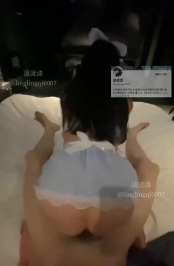 人生赢家约炮大神【凌凌漆】白富美留学生 实习空姐 瑜伽老师 主播，别人的心上女神在我这里只是被打屁股的小母狗 截图5